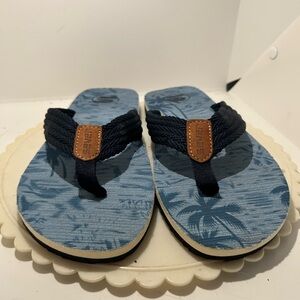 SEVEN blue men’s flip flops size 12-13